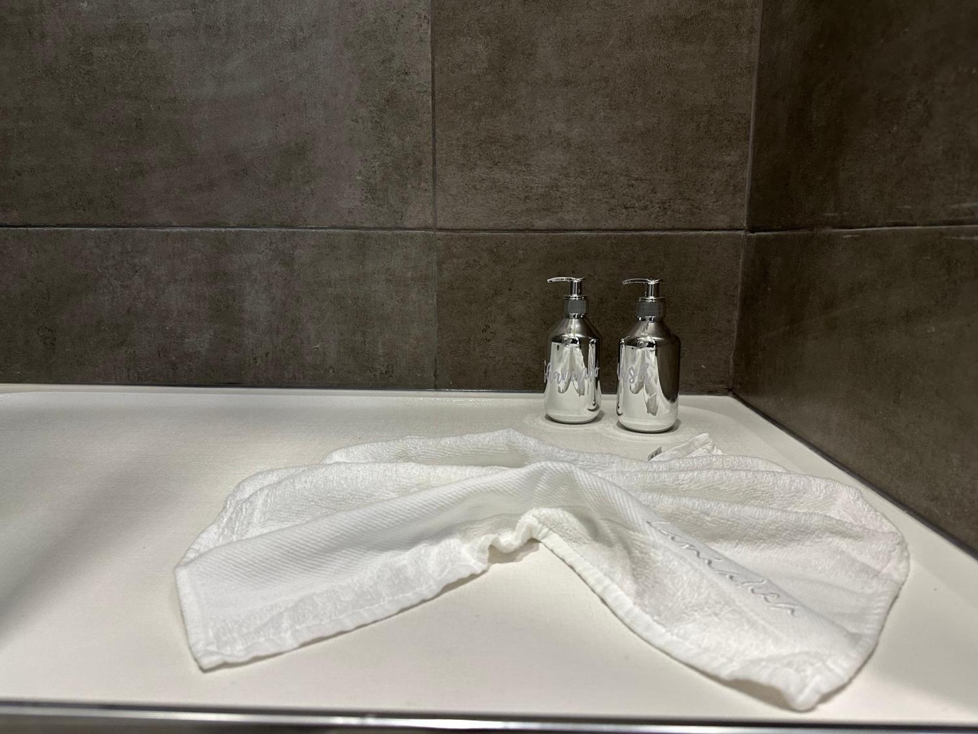 Laniakea Suites Lisbon Bagian luar foto